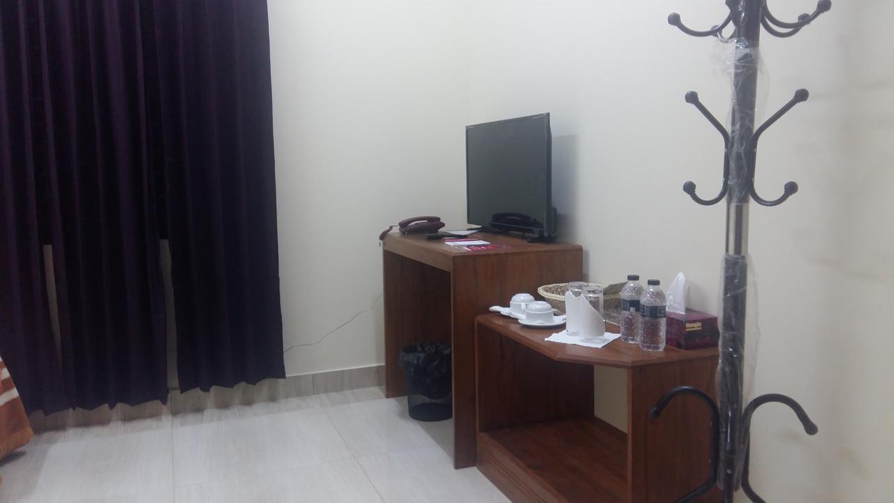 Bottomhill Palace Hotel Sylhet Ngoại thất bức ảnh