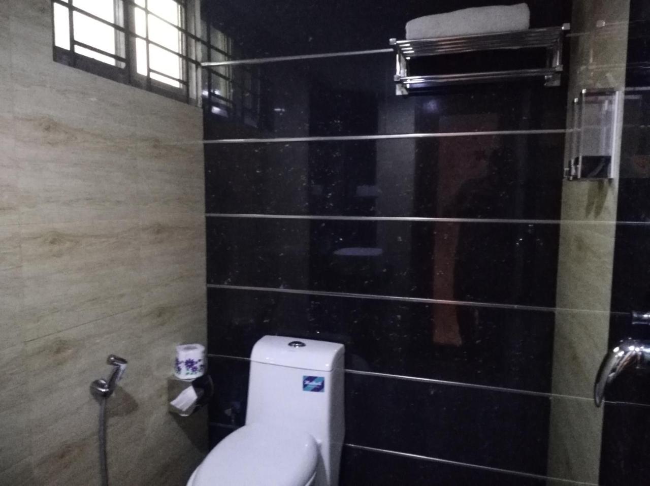 Bottomhill Palace Hotel Sylhet Ngoại thất bức ảnh