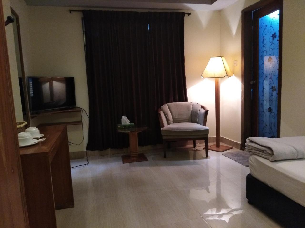 Bottomhill Palace Hotel Sylhet Ngoại thất bức ảnh